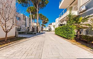 Seafront Escape in Durr s - Mimoza