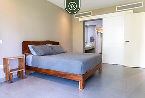 Nick Price Residences A 206