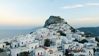 Beachside Bliss at Skyros Luxury Retreat