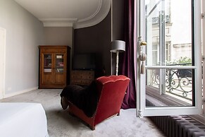 Splendid 5BR Family Apartment - Trocadero
