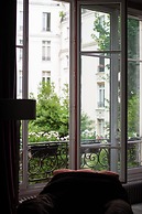 Splendid 5BR Family Apartment - Trocadero
