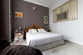 Splendid 5BR Family Apartment - Trocadero