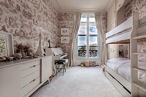 Luxury 3BR Flat Near the Champs Elys es