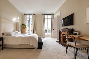 Luxury 3BR Flat Near the Champs Elys es