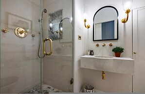 Luxury 3BR Flat Near the Champs Elys es
