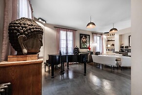 Luxury 5BR House Close to the Arc de Triomphe