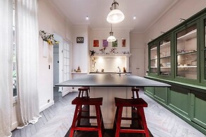 Luxury 5BR House Close to the Arc de Triomphe
