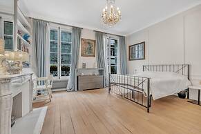 Luxury 5BR House Close to the Arc de Triomphe