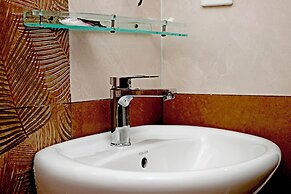 Hotel FIve Season Inn