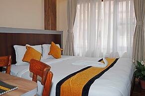 Hotel FIve Season Inn