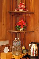 Hotel FIve Season Inn
