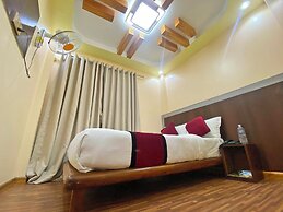 Hotel FIve Season Inn