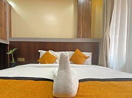 Hotel FIve Season Inn