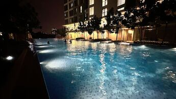 The Robertson Residences Free Gym & Pool