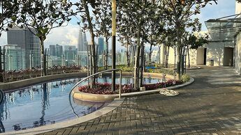 The Robertson Residences Free Gym & Pool