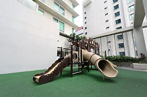 The Robertson Residences Free Gym & Pool