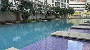 The Robertson Residences Free Gym & Pool