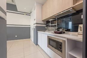 The Robertson Residences Free Gym & Pool