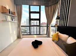 The Robertson Residences Free Gym & Pool