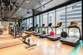 Maison Privee - Sky-High Panoramic Apt with Iconic Burj Khalifa Views