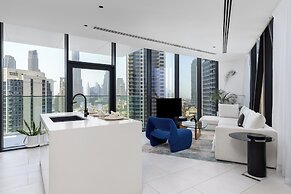 Maison Privee - Sky-High Panoramic Apt with Iconic Burj Khalifa Views