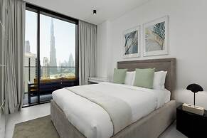 Maison Privee - Sky-High Panoramic Apt with Iconic Burj Khalifa Views