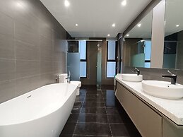 Expressionz Suites by Manhattan Group