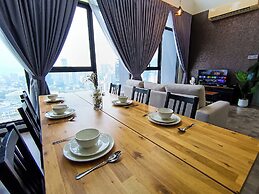 Expressionz Suites by Manhattan Group