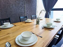 Expressionz Suites by Manhattan Group