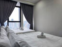 Expressionz Suites by Manhattan Group