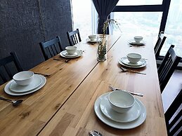 Expressionz Suites by Manhattan Group