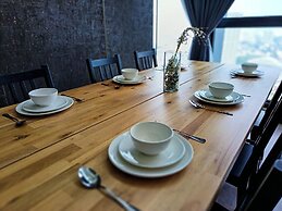 Expressionz Suites by Manhattan Group