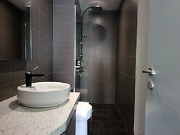 Expressionz Suites by Manhattan Group