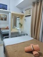 Cozy Quezon City Condo With Private Pool w Elevator Access