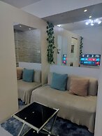 Cozy Quezon City Condo With Private Pool w Elevator Access