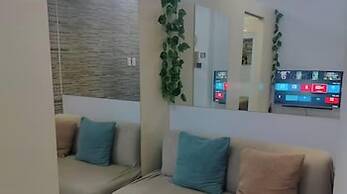 Cozy Quezon City Condo With Private Pool w Elevator Access