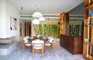 89B-106 at Lake View Residence