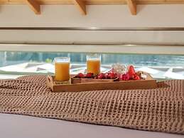 Alyria Sea Side Suites