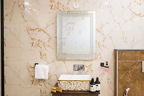ELIVAAS Ivory Estate Pet-friendly Farm