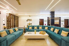 ELIVAAS Ivory Estate Pet-friendly Farm