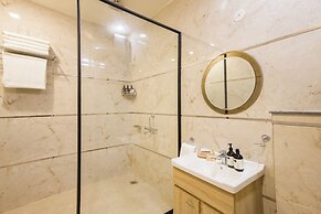 ELIVAAS Ivory Estate Pet-friendly Farm