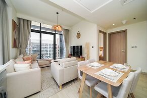 PVH - Stylish 1BR - Azizi Riviera