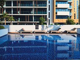 PVH - Stylish 1BR - Azizi Riviera