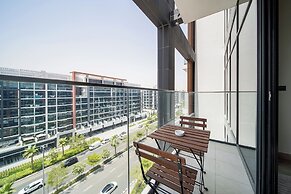 PVH - Stylish 1BR - Azizi Riviera