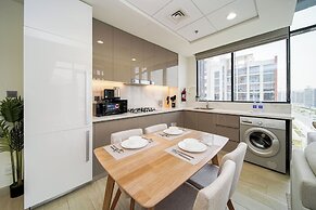 PVH - Stylish 1BR - Azizi Riviera