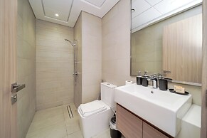 PVH - Stylish 1BR - Azizi Riviera