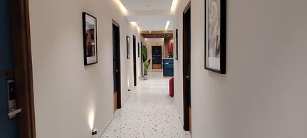 PubliQ Luxury Stays