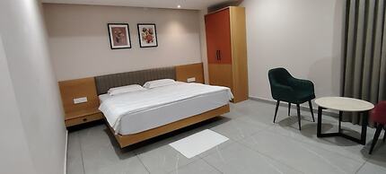 PubliQ Luxury Stays