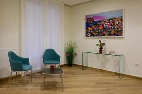 Maqueda Room & Suite