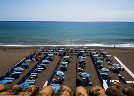 Apartment in Torremolinos With Pool